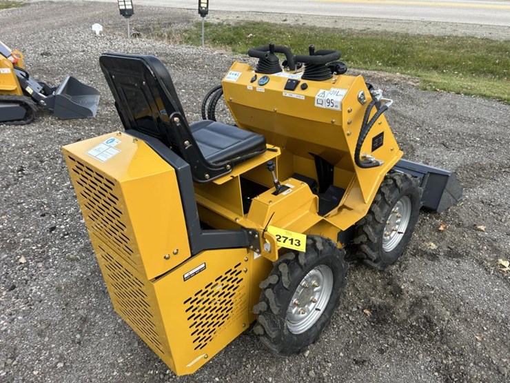 #2713-•-2025-infront-yf400-mini-skid-steer-image-5