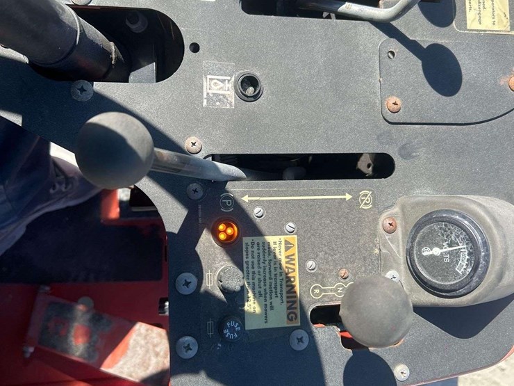 2017-jacobsen-3551-hours-image-16