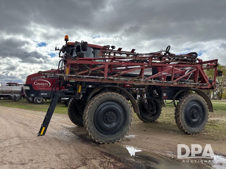 2014-case-ih-3016-image-18