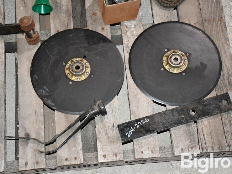 pallet-of-misc-parts-for-great-plains-no-til-drill-image-11