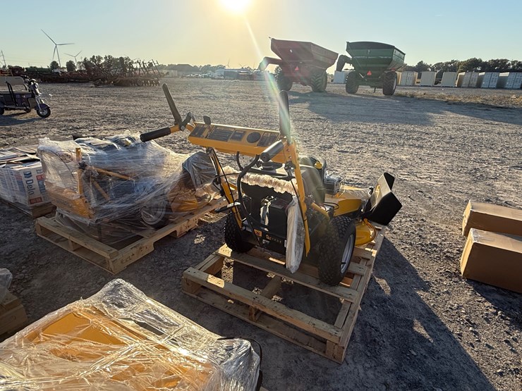 #22-•-unused-dewalt-dw33-walk-behind-zero-turn-mower-inv#32766-image-4