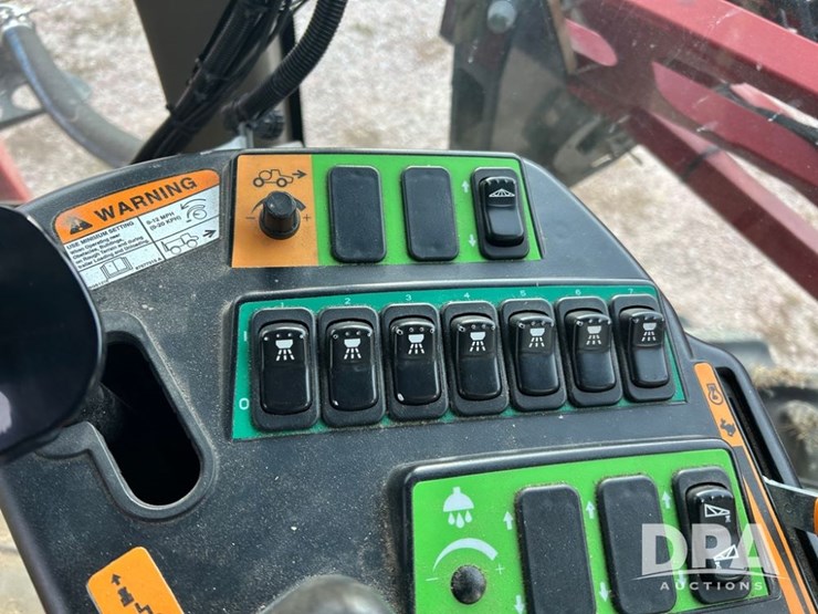 2020-case-ih-patriot-4440-image-60