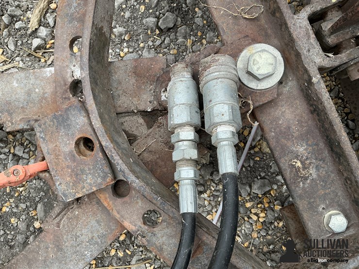 western-6’-skid-steer-mounted-snow-plow-image-15