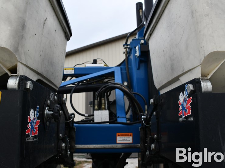 2005-kinze-3600-image-18