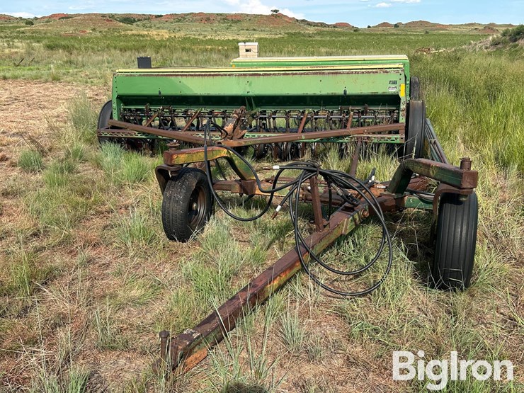 john-deere-8300-image-2