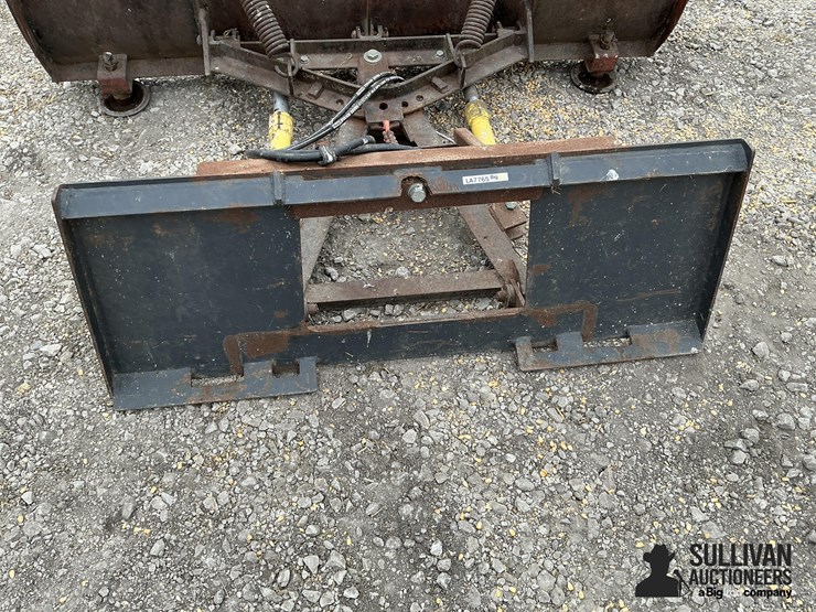 western-6’-skid-steer-mounted-snow-plow-image-11