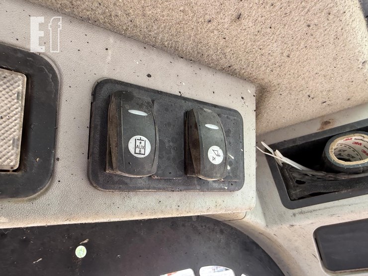 2019-caterpillar-249d-image-17