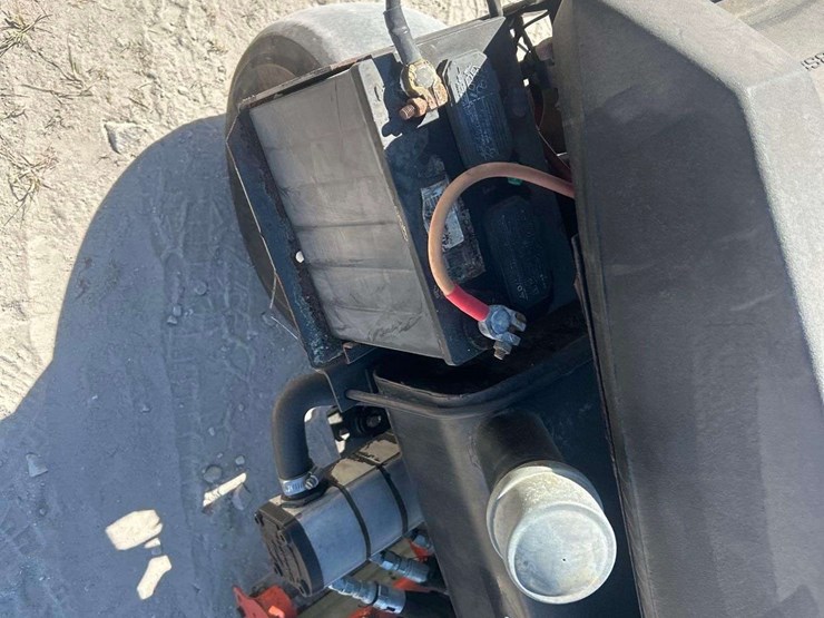 2017-jacobsen-3551-hours-image-17