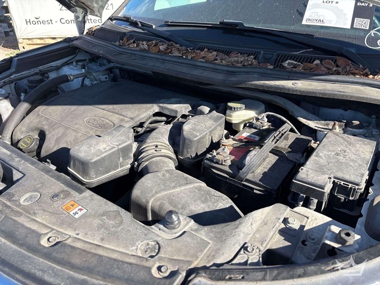 2017-ford-explorer-image-15