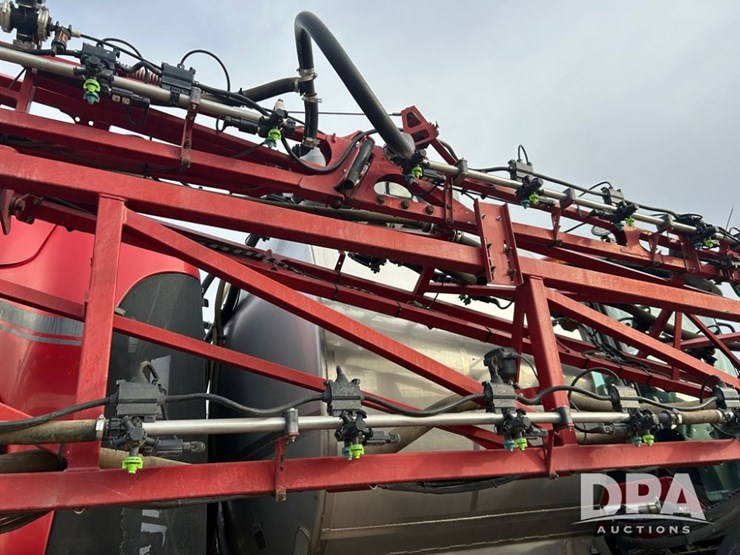 2020-case-ih-patriot-4440-image-42