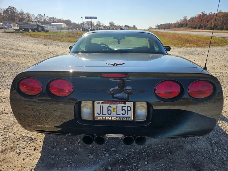 #22774-•-2002-chevrolet-corvette-z06-car-image-11