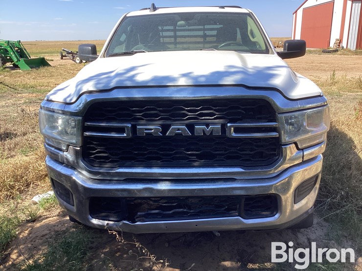 2019-dodge-2500-image-2