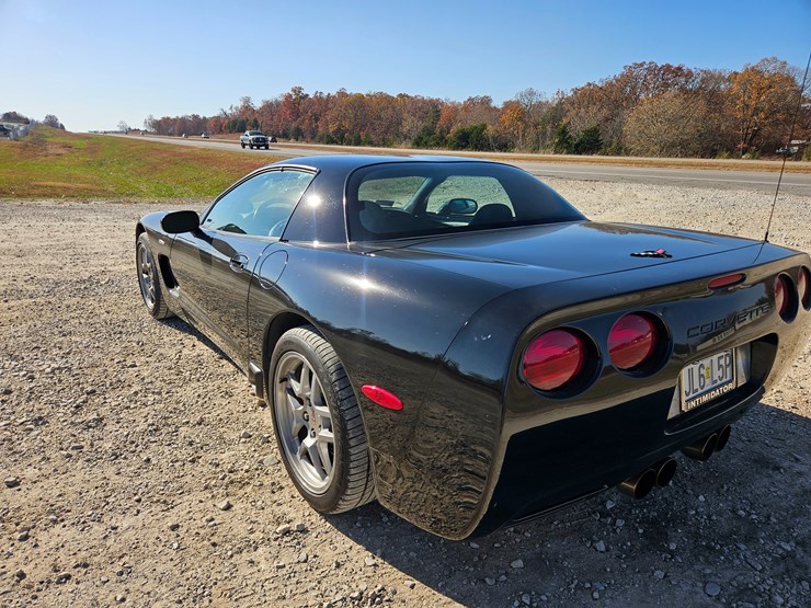 #22774-•-2002-chevrolet-corvette-z06-car-image-9