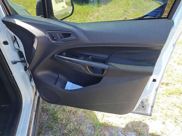 2015-ford-transit-connect-image-37