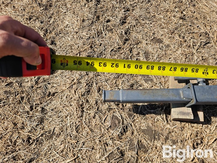 hydraulic-jib-crane-skid-steer-attachment-image-10