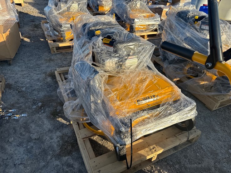 #23-•-unused-dewalt-dw33-walk-behind-zero-turn-mower-inv#32773-image-1