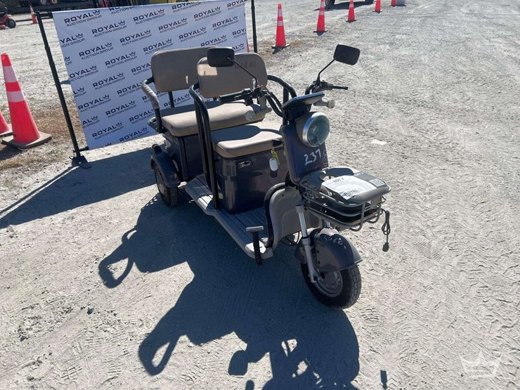 electric-tri-scooter-irgc40-image-2