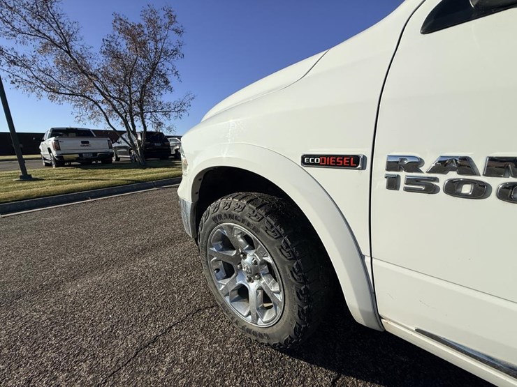 2016-dodge-1500-image-23