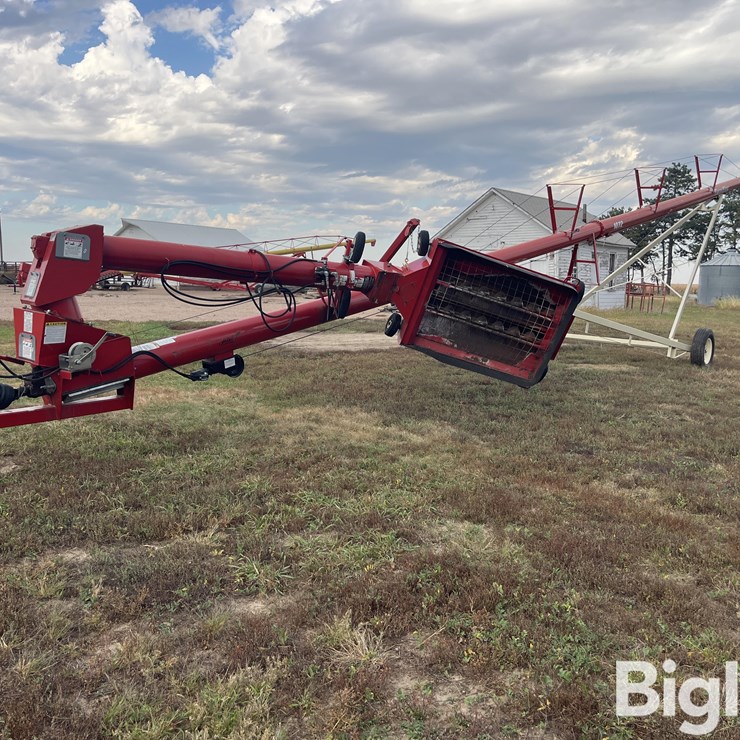 Feterl 1072 Auger w/ Swing Hopper