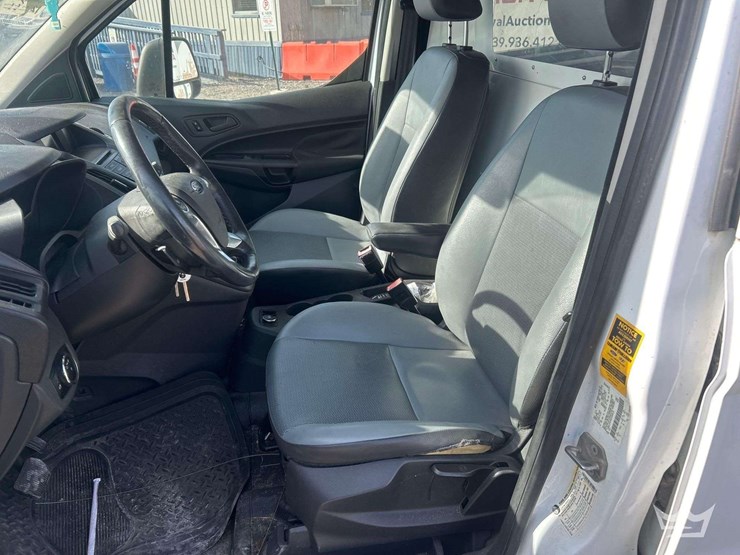 2016-ford-transit-connect-image-16