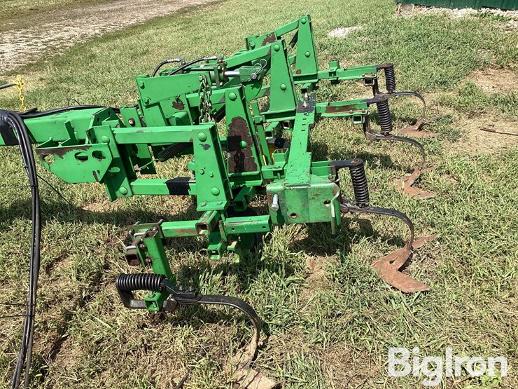 john-deere-725-image-17