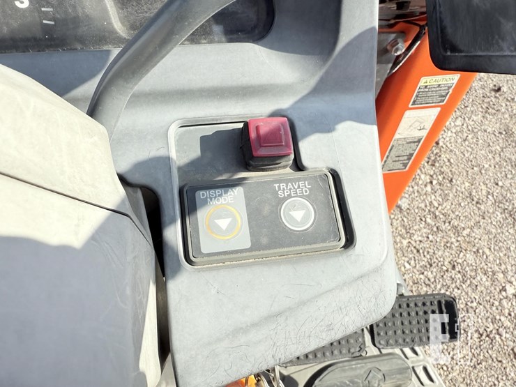 2005-kubota-l4330hst-image-24