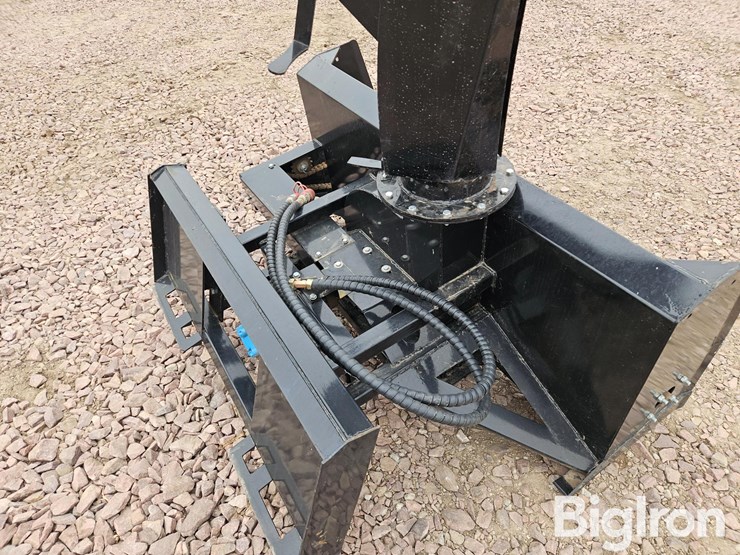 2024-caterpillar-60-image-12