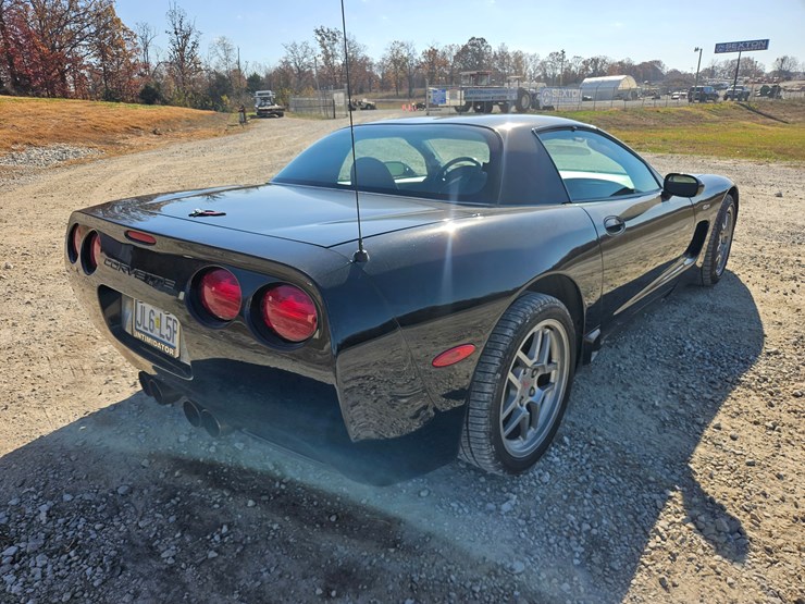 #22774-•-2002-chevrolet-corvette-z06-car-image-13
