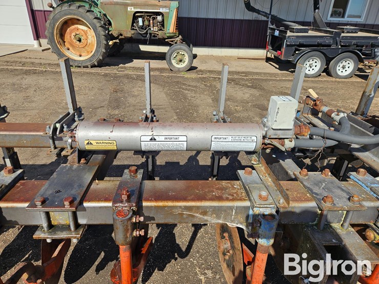 12r18-3-pt.-anhydrous-applicator-image-10