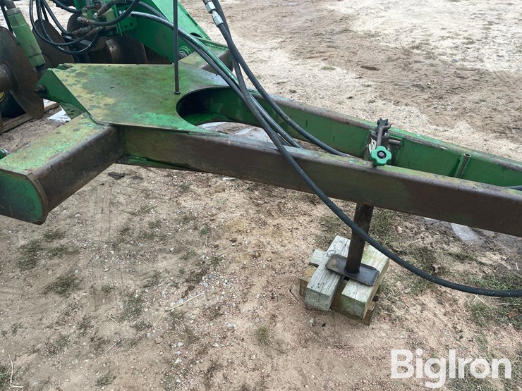 john-deere-635-image-10