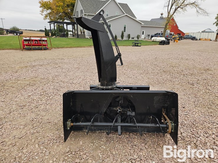 2024-caterpillar-60-image-2