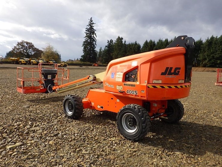 2016-jlg-400s-image-5