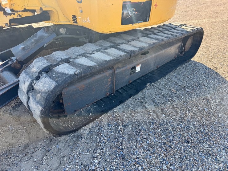 2015-komatsu-pc45mr-image-14