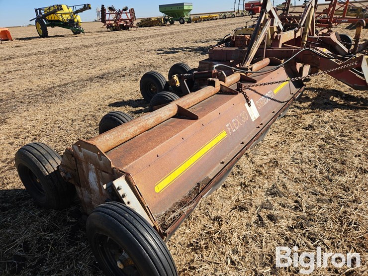 m-c-30sfp-30'-hydraulic-fold-flail-shredder-image-15