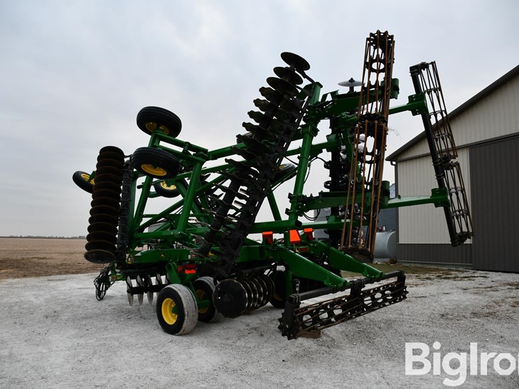 2015-john-deere-2623vt-image-7