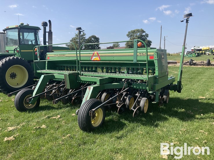 john-deere-750-image-5