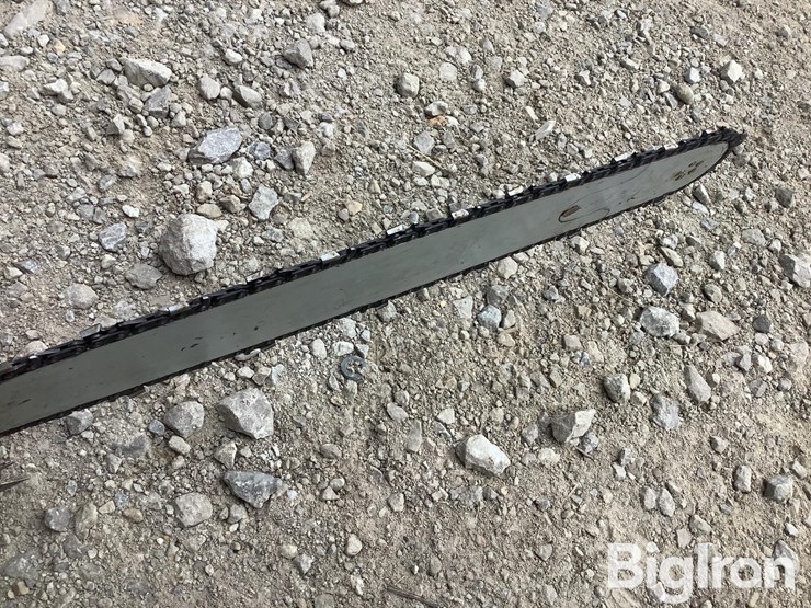 makita-chainsaw-image-13