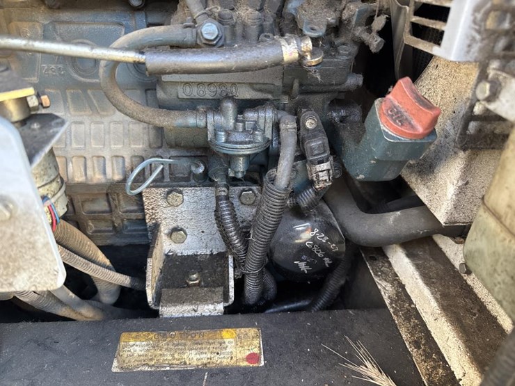 #1470-•-whisperweld-dlw-400esa4-towable-welder-image-27