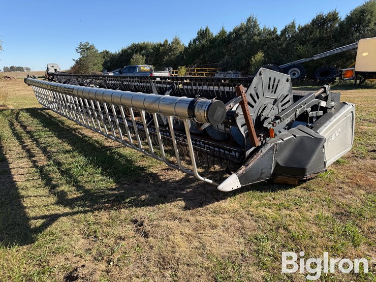 2001-gleaner-800-image-1