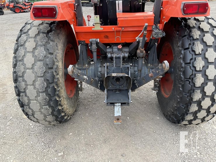 1997-kubota-m4700-image-5