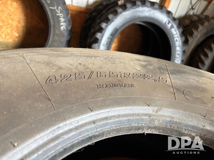 truck-tires-(dr12574)-image-3