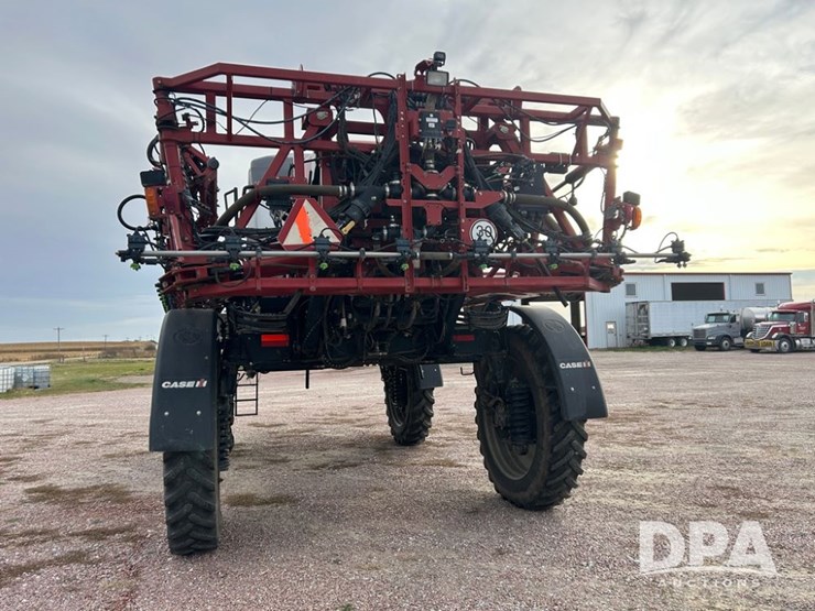 2020-case-ih-patriot-4440-image-7