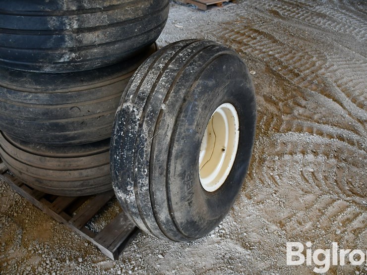 american-farmer-16.5l-16.1-tires-on-8-bolt-rims-image-14