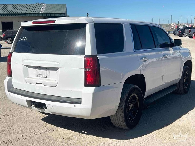 2018-chevrolet-tahoe-image-3