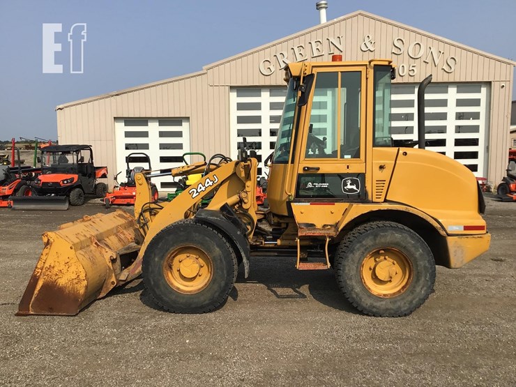 2007-deere-244j-image-2