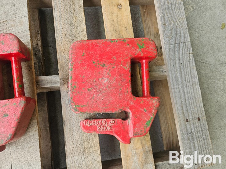 john-deere-suitcase-weights-&-farmall-wheel-weight-image-9