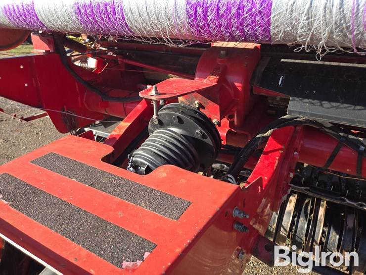 2005-case-ih-rbx562-image-17