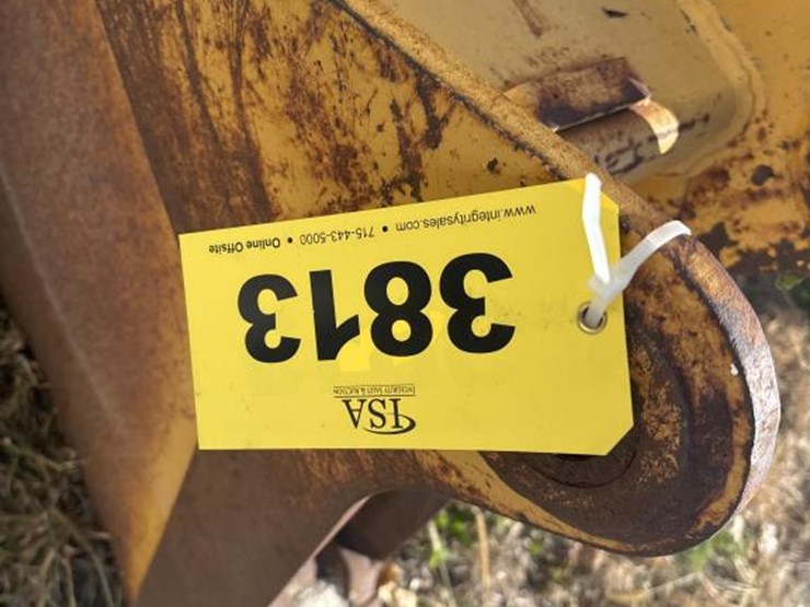 #3813-•-approx.-12"-tooth-bucket-image-8