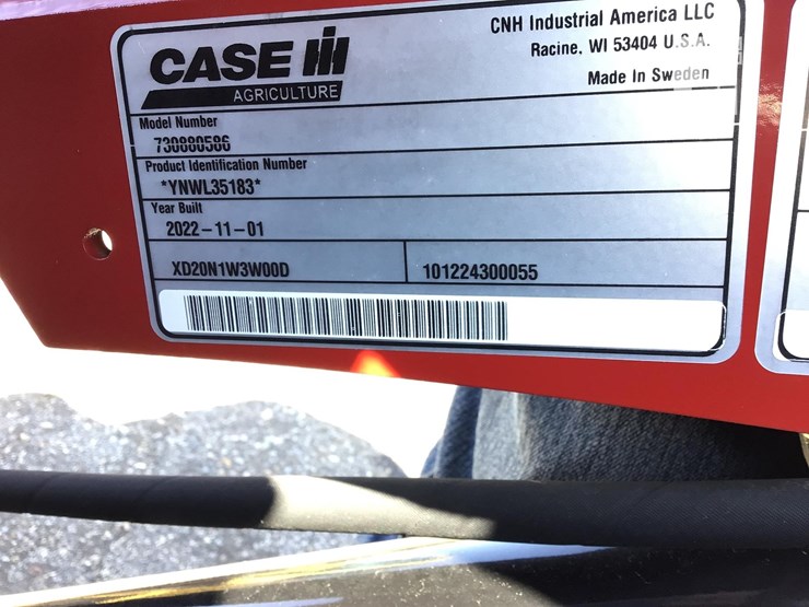 2022-case-ih-l555-image-8
