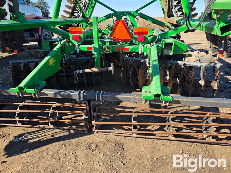 2013-john-deere-2623vt-image-12